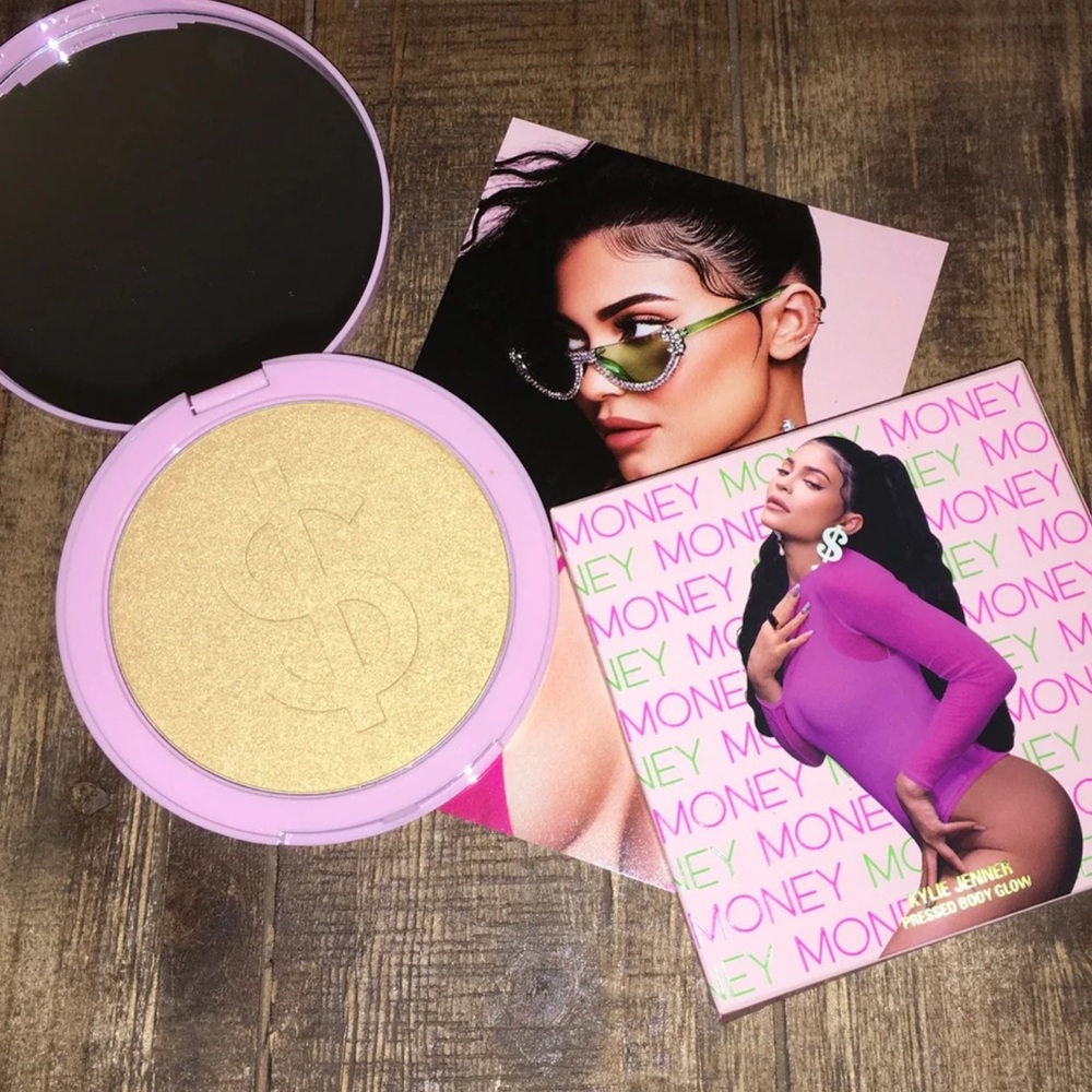 Kylie Cosmetics 22nd Birthday Pressed Body Glow